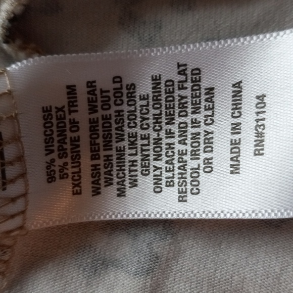 Kim Roger's Animal Print Top 4X - Picture 8 of 8